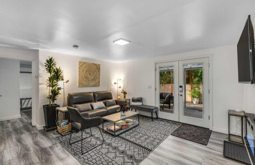 Education Hill Apartment | Dog-Friendly Redmond Area Home with Fenced Yard!
