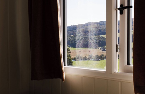 Pitlochry Cabin | Dog friendly Shepards hut with stunnng views - perfect Scottish getaway