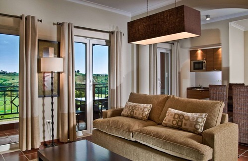 Cadriceira Hotel | Dolce by Wyndham CampoReal Lisboa