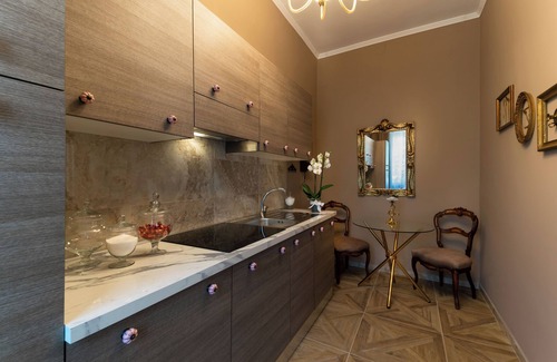 San Lazzaro di Savena Apartment | Dolce Casa B&B elegant and cozy adults only 5 minutes from the highway