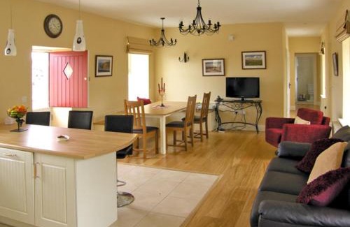 Caherconnell House | Dolmen Cottage