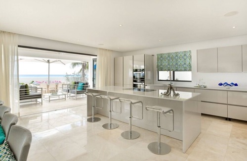 Fitts Village House | Dolphin Beach House (Reigate) by Fantasia Villas