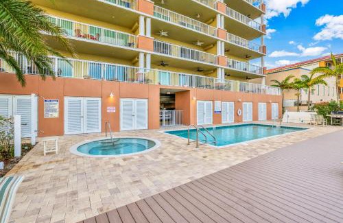Clearwater Beach Apartment | Dolphin's Cove - Clearwater Beach, FL