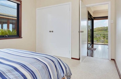 Binningup House | Dolphin Views - amazing ocean views