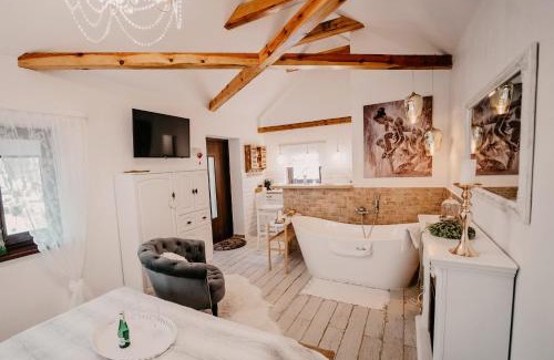 Dabie House | Dom dla dwojga w Starym Młynie w Brzeźnicy