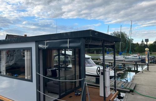 Trygort Boat Rental | Dom Na Wodzie