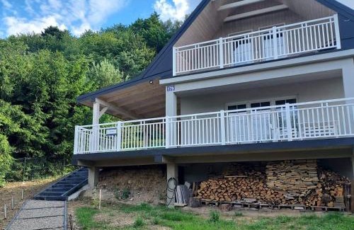 Losie Villa | DOM PIOTRUSIÓWKA NAD ZALEWEM KLIMKÓWKA