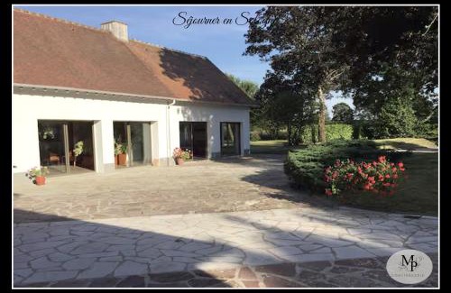 La Ferte-Saint-Cyr Apartment | Domaine 9 chambres à la Ferté saint Cyr