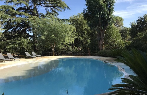 Guerrevieille Villa | DOMAINE BEAUVALLON -200M BEACHES - GOLFE SAINT-TROPEZ - STE MAXIME - VILLA 300m