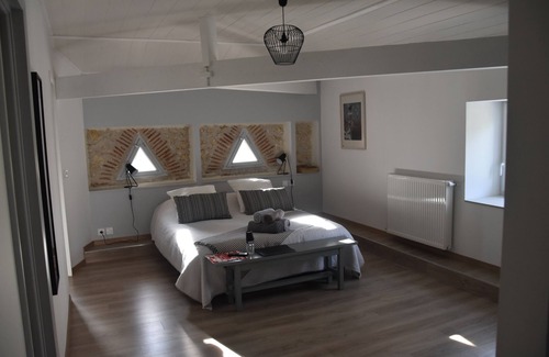 Dolmayrac Bed & Breakfast | Domaine de Calbiac - On the boardwalk