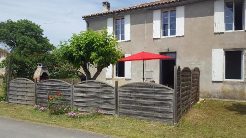 Saint-Pierre-d'Aurillac House | Domaine de la belle Lurette