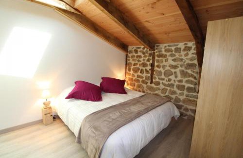 Chalencon House | Domaine de Jonac, Ardèche verte, Vallée de l'Eyrieux, 15 places avec piscine!