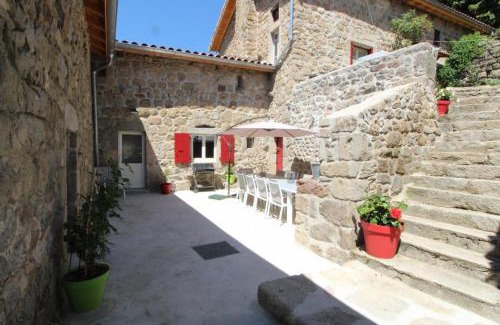 Chalencon House | Domaine de Jonac, Ardèche verte, Vallée de l'Eyrieux, 15 places avec piscine!