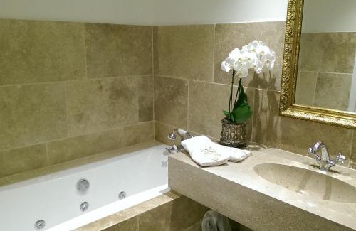 Lascabanes Hotel | Domaine de Saint-Géry - Teritoria