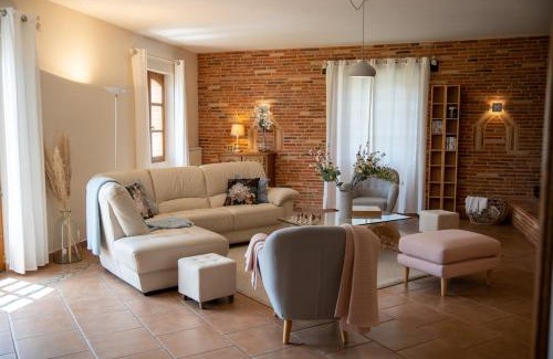 Garrigues House | Domaine de Vizols-Gite 4 etoiles Piscine 15p