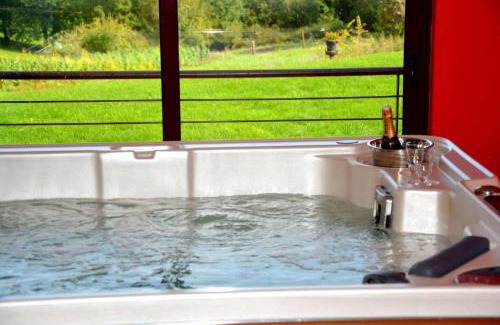 Ajat House | Domaine des Ormeaux