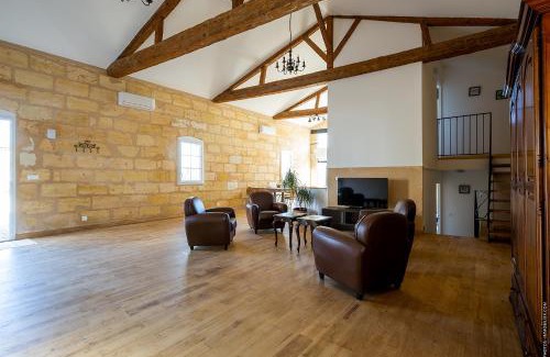 Ambares-et-Lagrave House | Domaine du chauvet