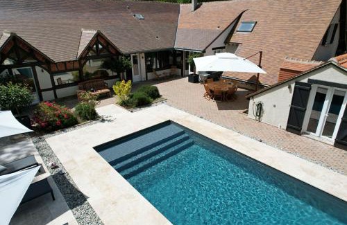 Marcilly-en-Gault Villa | Domaine en Sologne "Les 40 Chênes"