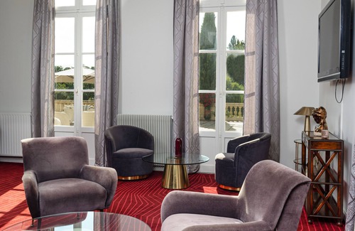 Fontenay-sur-Loing Hotel | Domaine et Golf de Vaugouard - La Maison Younan