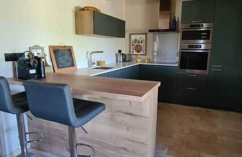 La Bastide-des-Jourdans Bed & Breakfast | Domaine des Hauts de Riganel - 26 people