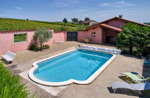 Regnie-Durette Bed & Breakfast | Domaine Gilles Copéret- Artisan-Vigneron- chambres d'hôtes Les Glycines -