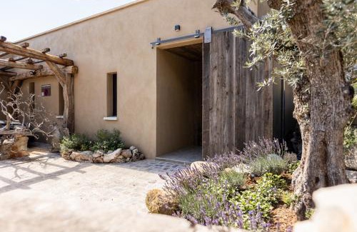 Casteljau Hotel | Domaine le C4
