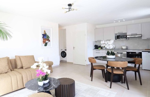 Bussy-Saint-Georges Apartment | Domaine Nature - Flat for 4 people - Budget