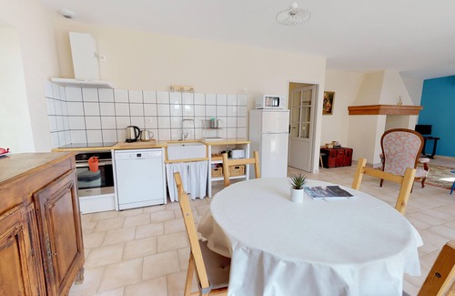 Fabrezan Apartment | Domaine Paul Huc, upscale apartment in the heart of Corbières