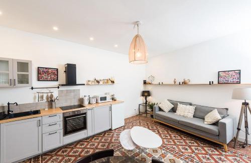 Meze Apartment | Domaine Sesquier