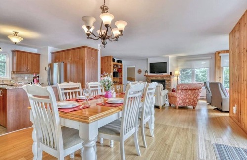 La Minerve House | Domaine Waterfront W Spa Near Mont-Tremblant