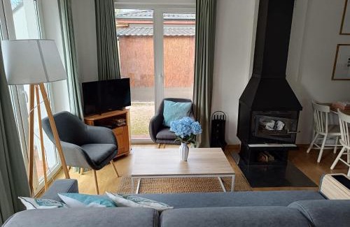 Lagow Apartment | Domek letniskowy z plażą i pomostem
