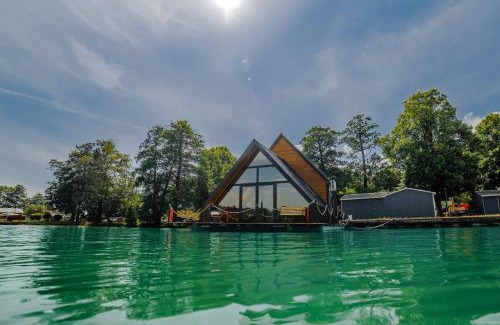 Mragowo Villa | Domek na Wodzie FM - Czarna perła