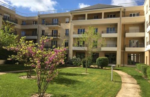 Saint-Doulchard Apartment | Domitys Le Côteau d'Argent