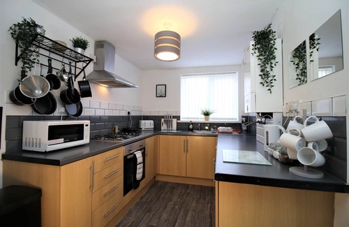 Roath House | Donald Street (4 beds)
