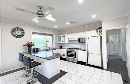 Doncaster House | Doncaster Brick Family Home