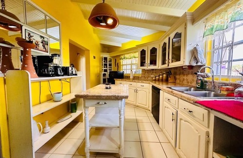 Saint John Parish House | Donhenri House Hodges Bay in Antigua