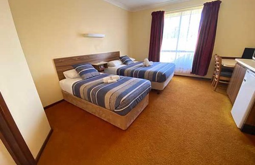 Donnybrook Hotel | Donnybrook Motel