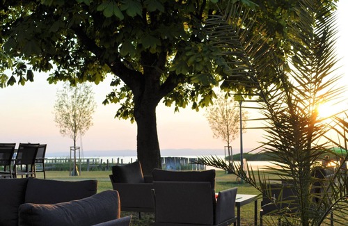 Podersdorf am See House | Doppelzimmer,mit Balkon, Seeblick, Süd/westseite - Seehotel Herlinde