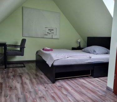Henstedt-Ulzburg Apartment | Doppelzimmer nahe Hamburg Airport and City