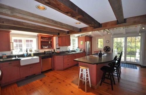 East Dorset House | Dorset/Battenkill River Retreat: ~12 mins to Manchester, Dorset, Bromley