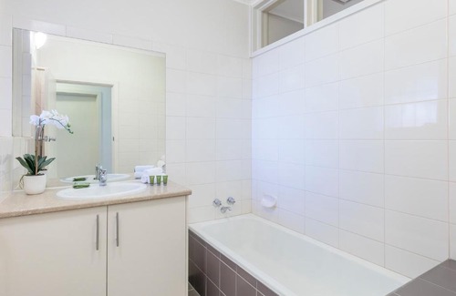 Croydon Hotel | Dorset Gardens Hotel