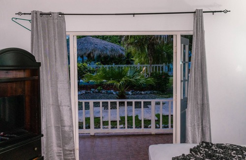 Port Royal Bed & Breakfast | Double Bed Garden and Pool View