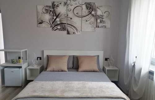 Somma Lombardo Bed & Breakfast | double bed room near Malpensa Airport whit private bathroom, wifi, free parking