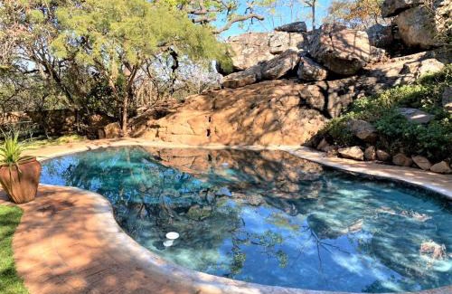 Bulawayo Apartment | Double lodge on natural African bush - 2112