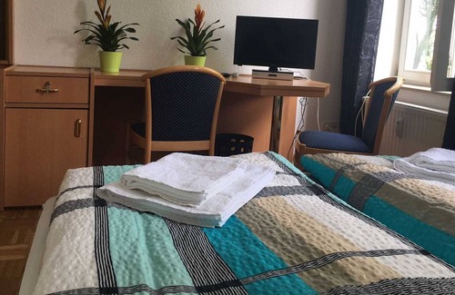 Stadtbezirk Nord Apartment | Double Room 2 - Pension Galgenbergblick