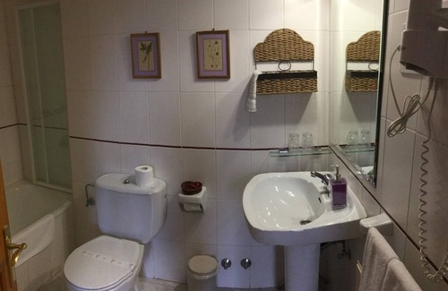 Posada de Valdeon House | Double room 2 beds.Ruta del Cares.Picos de Europa