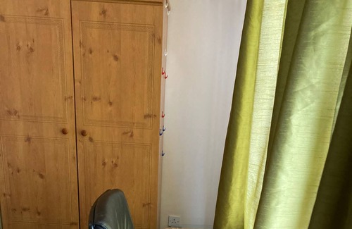 Drogheda Apartment | Double Room in Drogheda, + single mattress, close to the city center.
