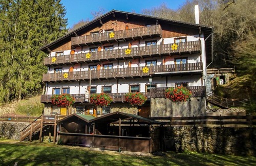 Kopp House | Double room with balcony shower/WC - Wolffhotel-Outdoorhotel-Restaurant