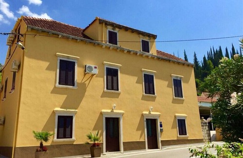 Trsteno Apartment | Double room with private external bathroom - Rooms Mozara 1