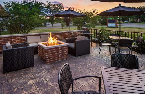 Thurston Hotel | DoubleTree by Hilton Ann Arbor, MI